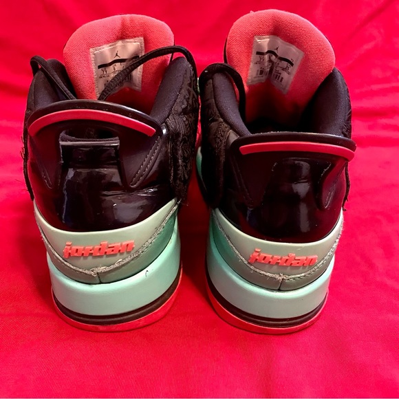 Jordan Dub Zero SE ‘Salsa Versde’ (7Y) - Picture 2 of 6